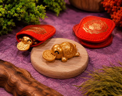 2026 Golden Turtle Charm – Bites onto Luck, Never Lets Go